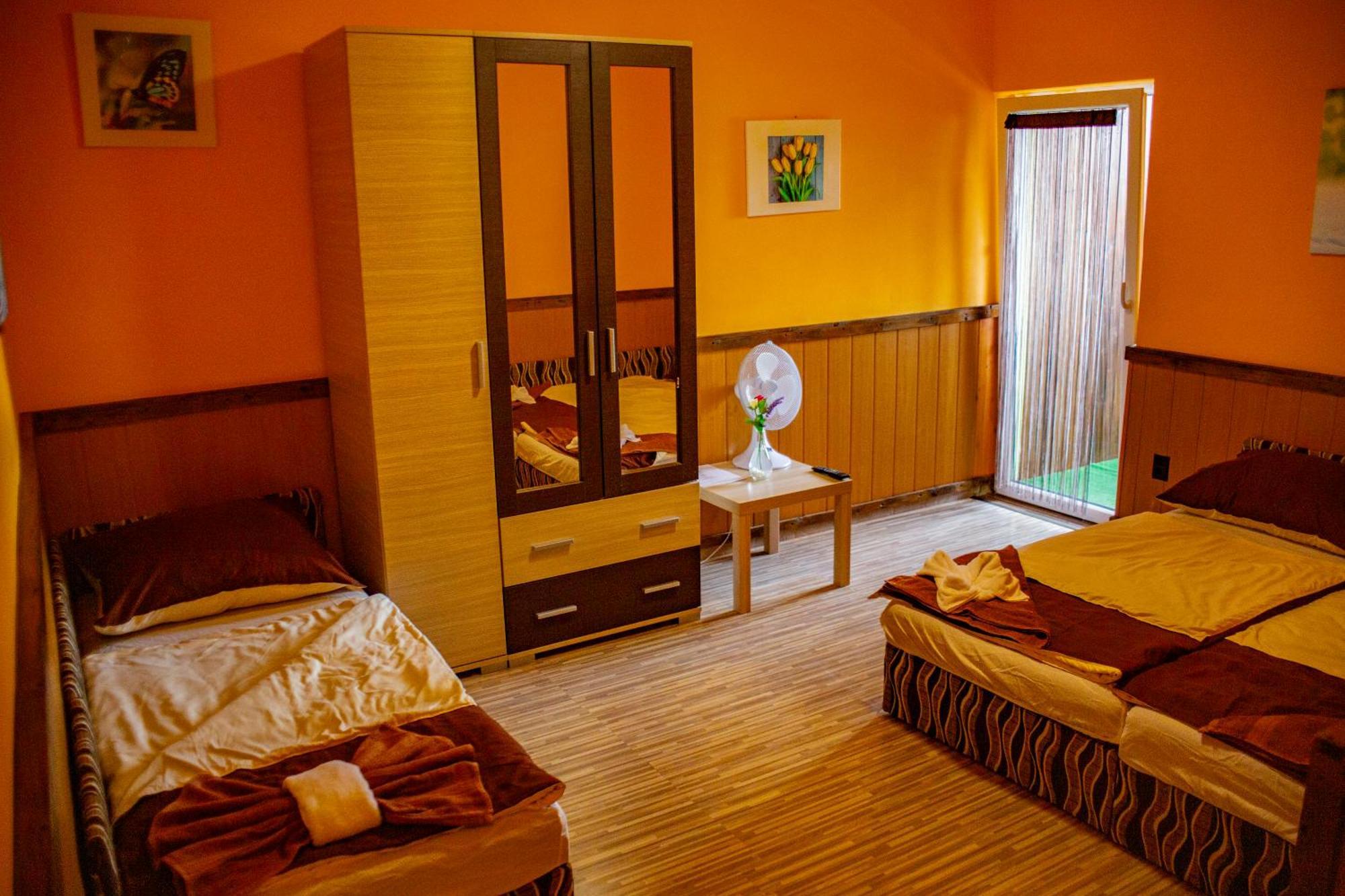 Aparthotel Vakacio Ueduelo Révfülöp Esterno foto