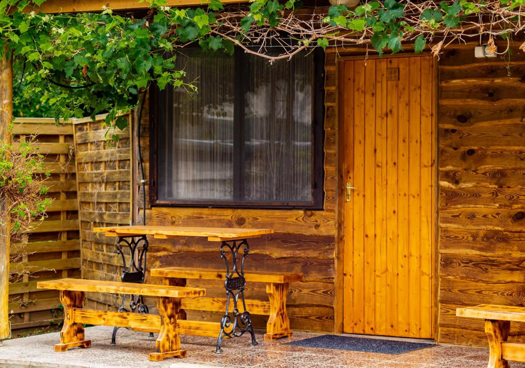 Aparthotel Vakacio Ueduelo Révfülöp Esterno foto