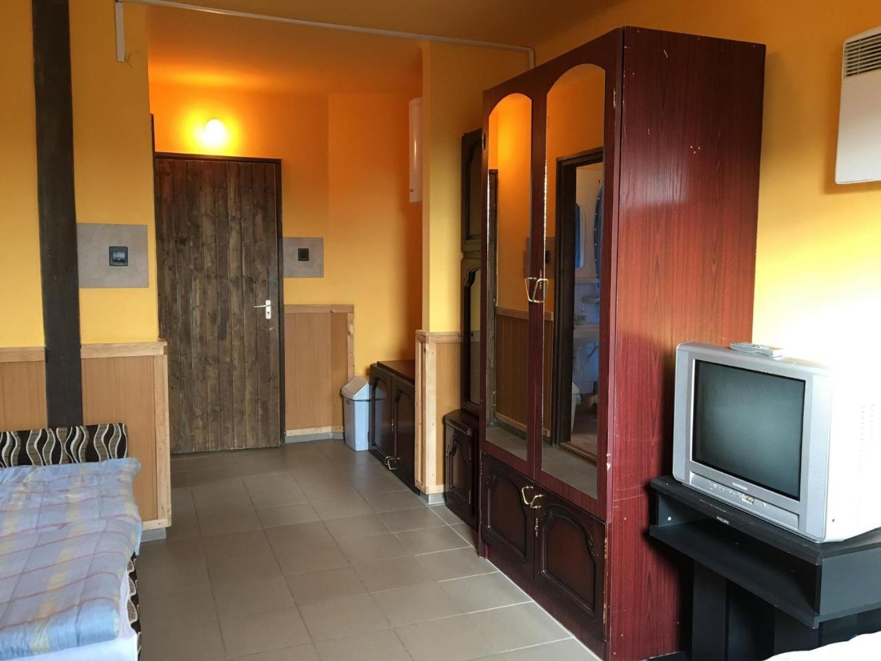 Aparthotel Vakacio Ueduelo Révfülöp Esterno foto