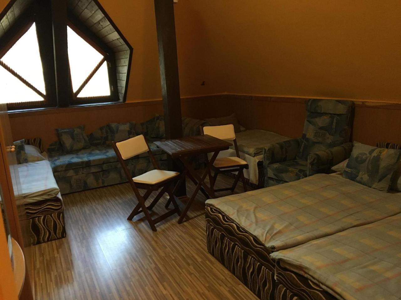 Aparthotel Vakacio Ueduelo Révfülöp Esterno foto