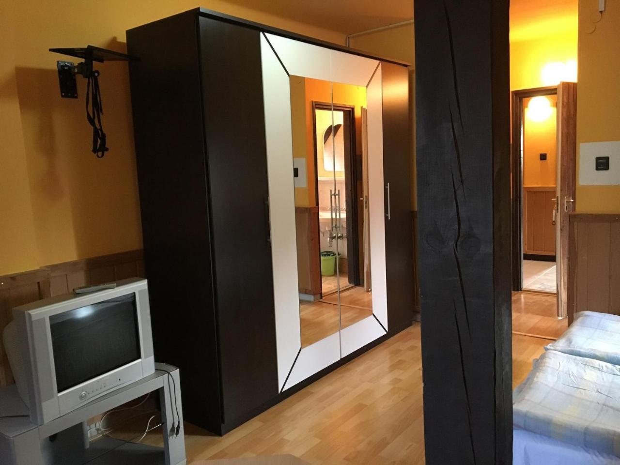 Aparthotel Vakacio Ueduelo Révfülöp Esterno foto